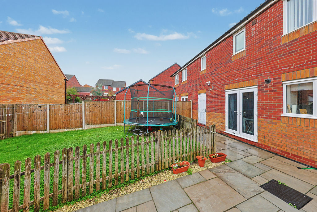 Masefield Avenue Holmewood